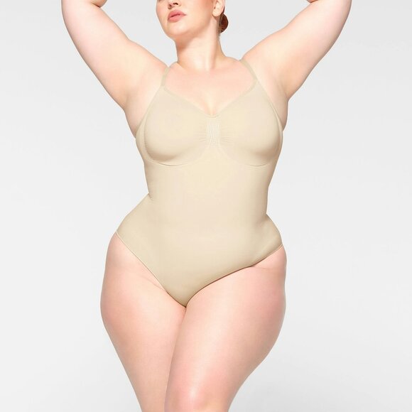 Skims Seamless Sculpt Brief Bodysuit - Picture 2 of 5